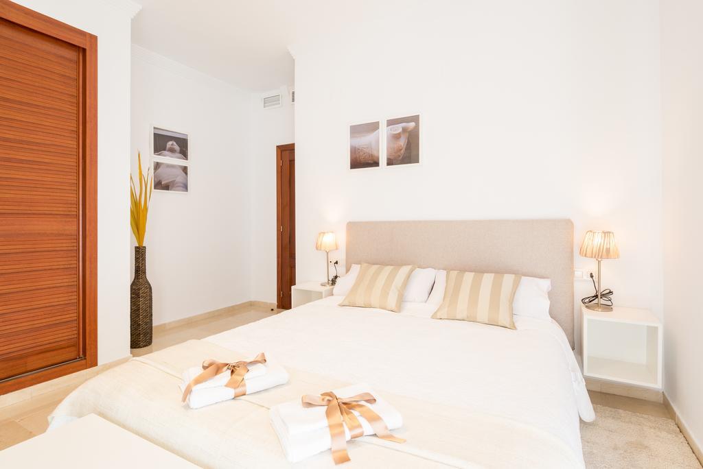 Colon12 Urban Apartment Málaga Dış mekan fotoğraf