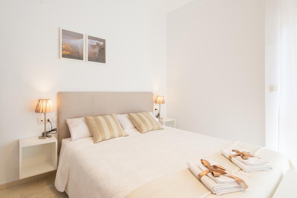 Colon12 Urban Apartment Málaga Dış mekan fotoğraf